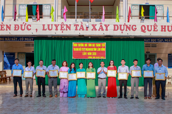 Hình ảnh tại trường27