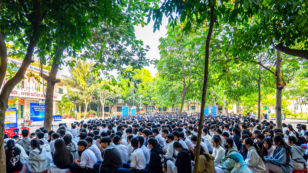 Kỷ yếu Class 12a5 Trường THPT Nguyễn Thị Minh Khai - Lương Sơn- BB- Bình Thuận